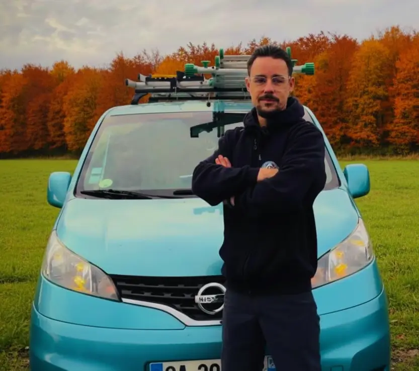 Kevin Degroote, indépendant, laveur de vitres professionnel pour particuliers et professionnels