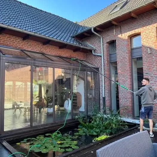 Prestation Nettoyage de baie vitrée à Willems par Paandawlv - laveur de vitres professionnel