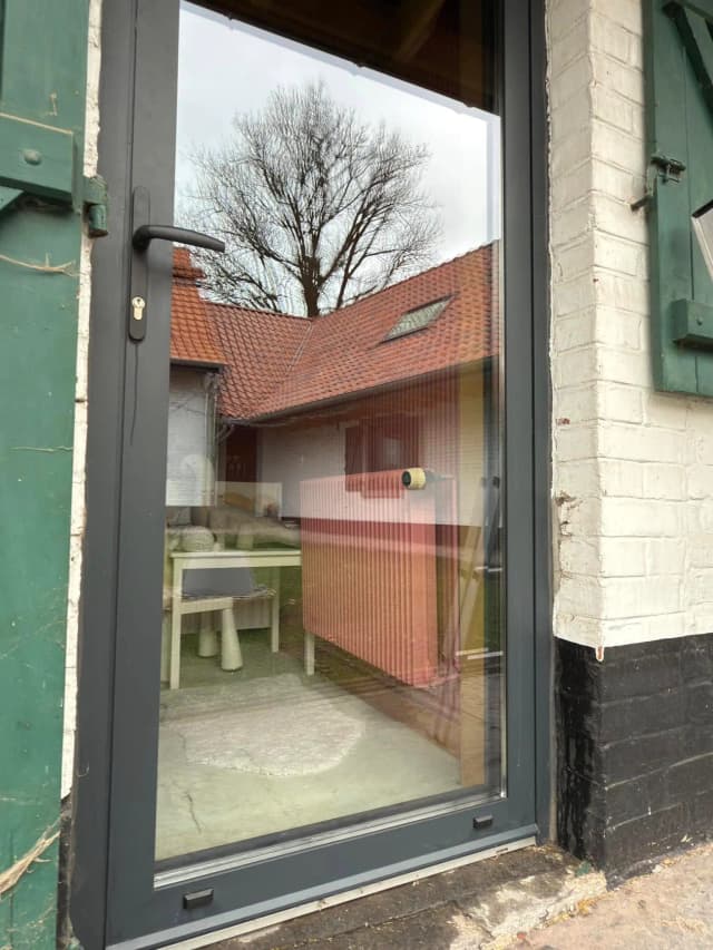 Prestation Nettoyage de vitres à Bourghelles par Paandawlv - laveur de vitres professionnel