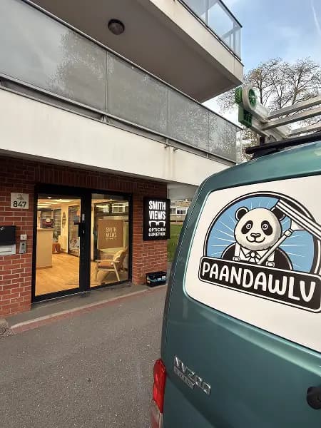 Prestation de Nettoyage de vitrines et enseignes commerciales à hem