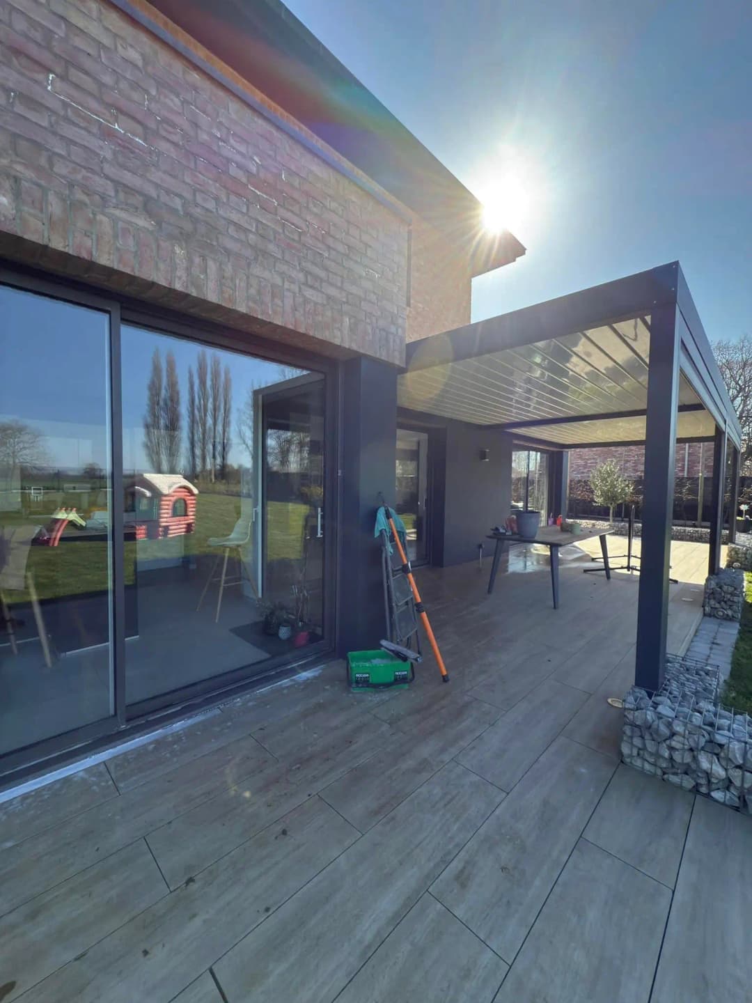 Nettoyage de baie vitrée à Bouvignies, par Paandawlv, Laveur de vitres professionnel