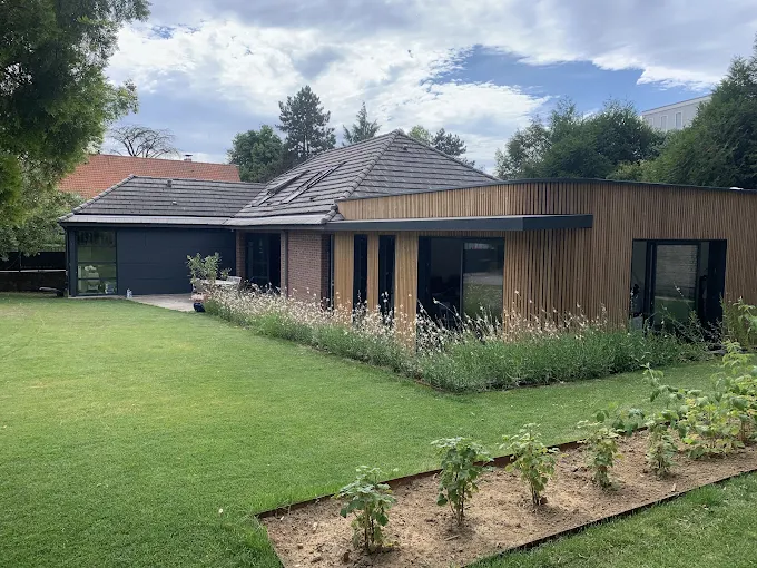 Nettoyage des vitres du Laboratoire Vandeweghe à Willems, par Paandawlv, Laveur de vitres professionnel