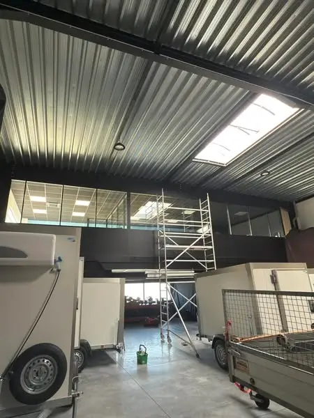 Nettoyage des vitres de la société Air Clim à Cysoing, par Paandawlv, Laveur de vitres professionnel